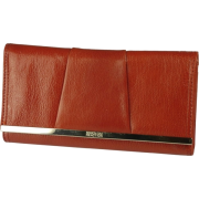 Mundi  Kenneth Cole Barcelona  Leather Flap Clutch Red - Bolsas com uma fivela - $55.10  ~ 47.32€