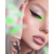 Neon Eye Nude Lip - Mi look - 