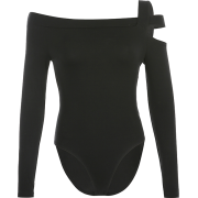 One-shoulder openwork design reveals cla - Майки - короткие - $25.99  ~ 22.32€