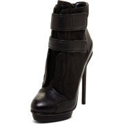 Strap ankle boots - Škornji - 