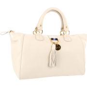 Tommy Hilfiger Tasseled Pebble East-West Satchel Winter White - Borse - $198.00  ~ 170.06€