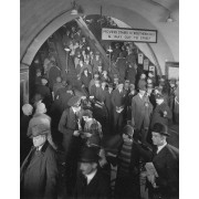Victoria Underground Station c1920s-30s - People - 