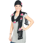 Womens Winter Fashion Multi colored Embroidered long scarf and beanie ski cap hat gift set - 7 colors Black - Szaliki - $14.99  ~ 12.87€