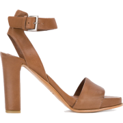 brown sandal 2 - Sandalen - 