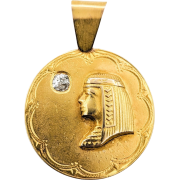egyptian revival medallion circa 1930s - Other jewelry - 