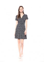 Amazon Brand - Lark & Ro Women's Short Sleeve Fixed Wrap Waistband Dress - Mi look - $29.00  ~ 24.91€