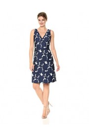 Amazon Brand - Lark & Ro Women's Sleeveless V-Neck Jacquard Dress - My look - $35.19  ~ £26.74