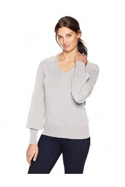 Amazon Brand - Lark & Ro Women's Sweaters  V Neck Cashmere Sweater with Bell Sleeves - My时装实拍 - $47.33  ~ ¥317.13