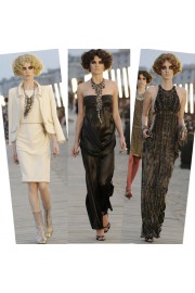 Chanel 2010 - Catwalk - 